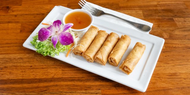 Crispy Spring Rolls (Veggie)