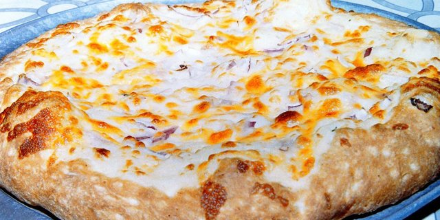 Individual Pierogie Pizza