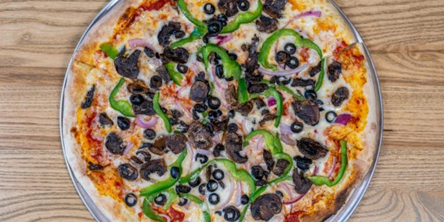 10" VEGGIE PIZZA BOXED MEAL