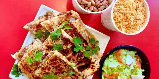 Quesadillas Suizas Package
