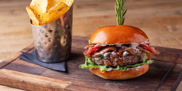 Bacon & Blue Burger