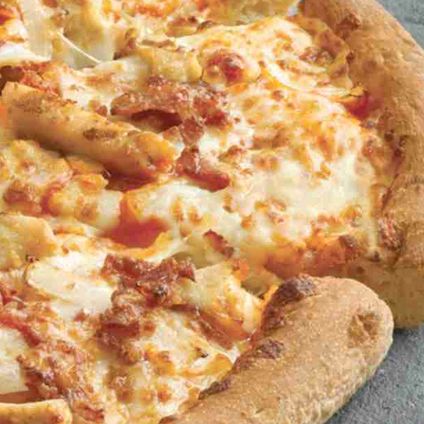 Thin-Crust Fiery Buffalo Chicken Pizza