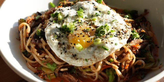 Veggie Rice Noodle Bowl