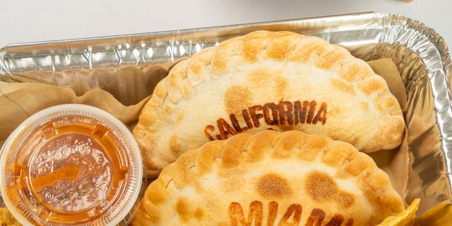 2-Empanada Lunch Box