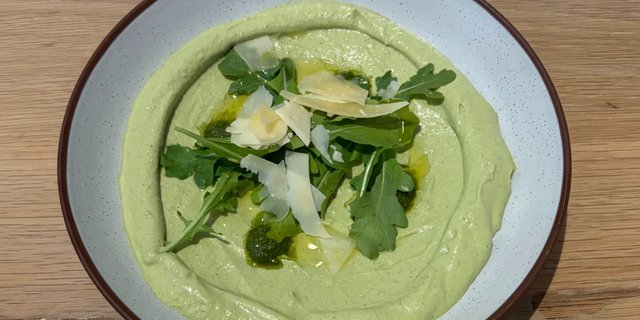 Pesto Hummus