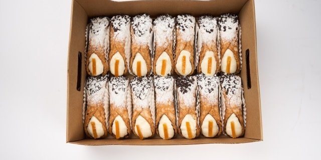 Southern Cannoli