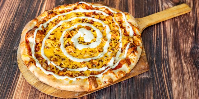 Gluten-Free Chicken Bacon Ranch Pizza