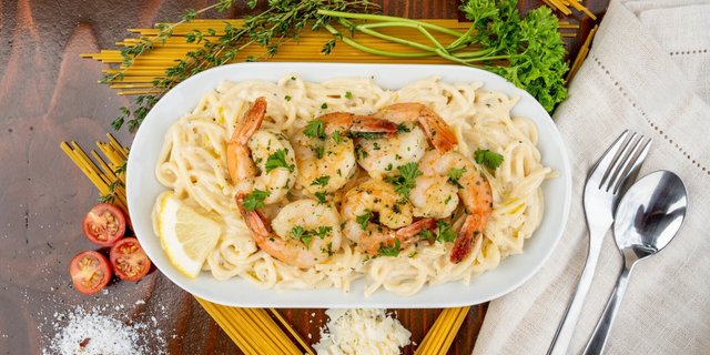 Shrimp Alfredo Tray