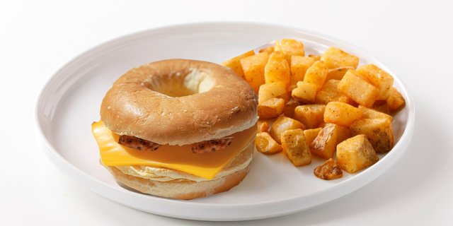 Bagel Chicken Sausage Sandwich Box