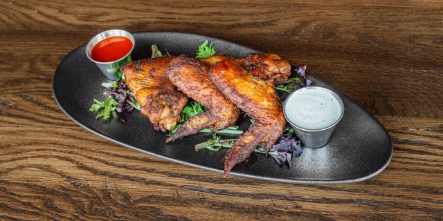Dry-Rubbed Chicken Wings Platter