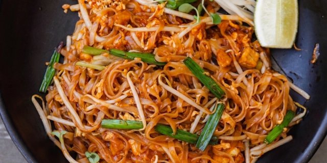 Pad Thai  Tray