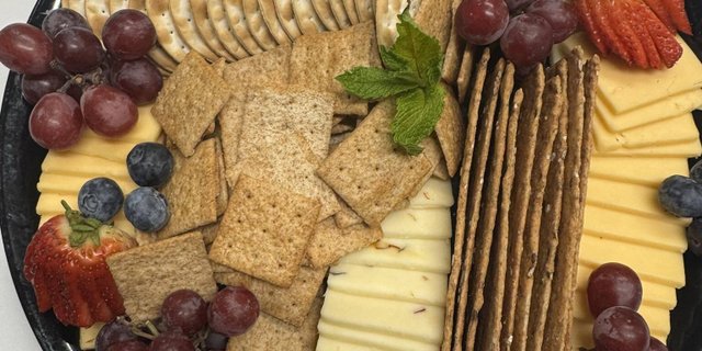 Cheese & Crackers