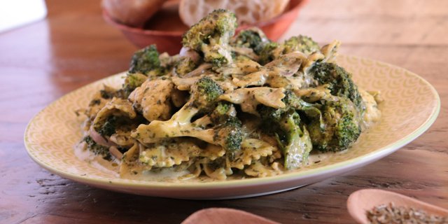 Creamy Pesto Pasta