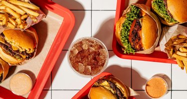 Swizzler Crispy Chicken + Smash Burgers
