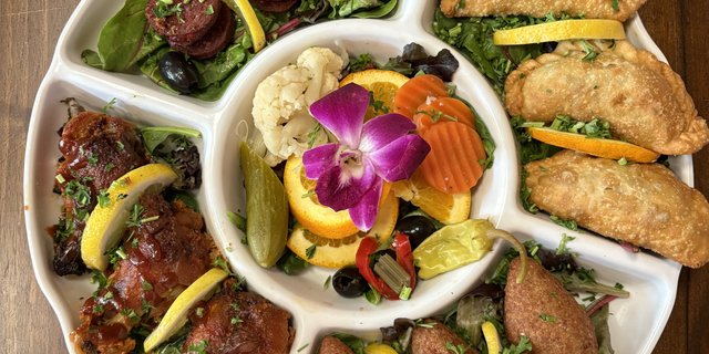 Kanoon Hot Mezza Platter