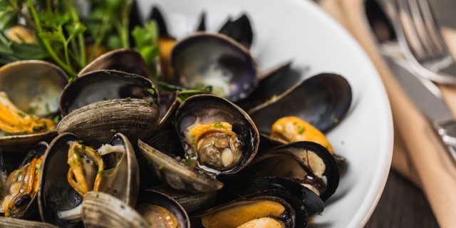 Mussels & Clams