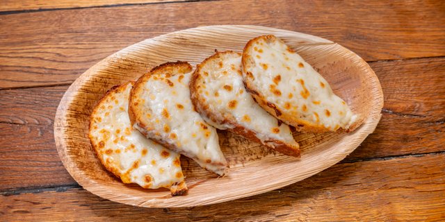 Cheesy Garlic Bread