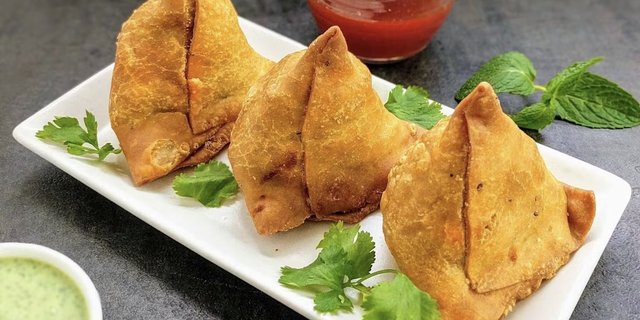 Cocktail Samosas