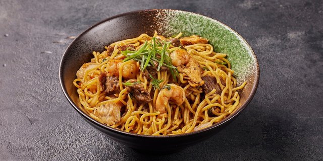 Mixto Yakisoba Tray