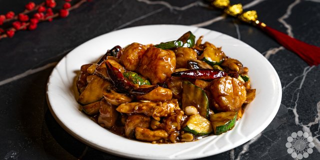 Kung Pao Three Flavors (Chicken, Shrimp & Scallops)