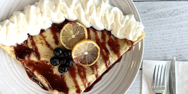 Blueberry Blitzer Crepe
