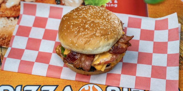 Bacon Cheeseburger