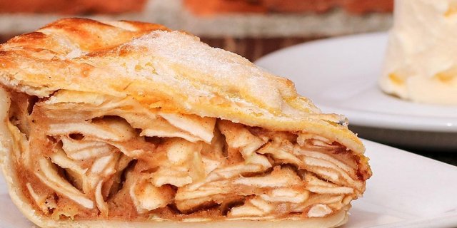 Classic Apple Pie Slice