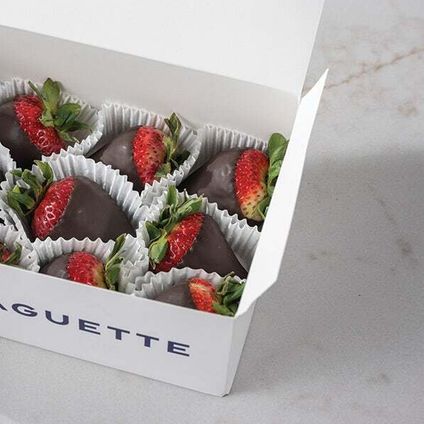 Chocolate-Covered Strawberries (12pk)