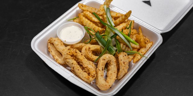 Calamari w/ Fries