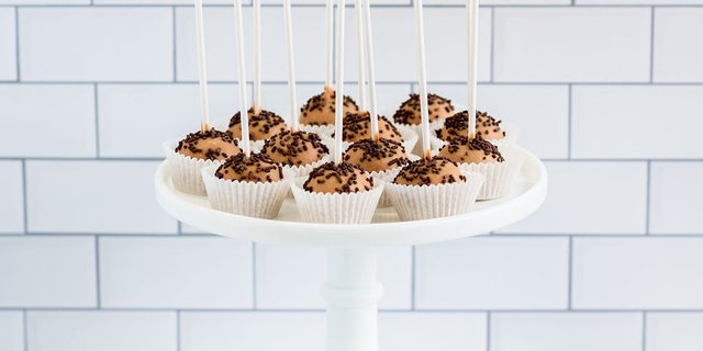 Chocolate Peanut Butter Cake Pops