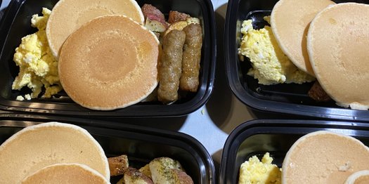 Pancakes & Eggs