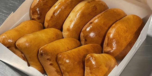 Traditional Pirozhki Box