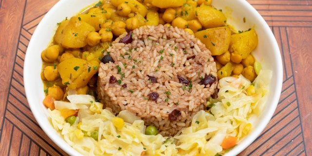 Curry Chana & Potatoes