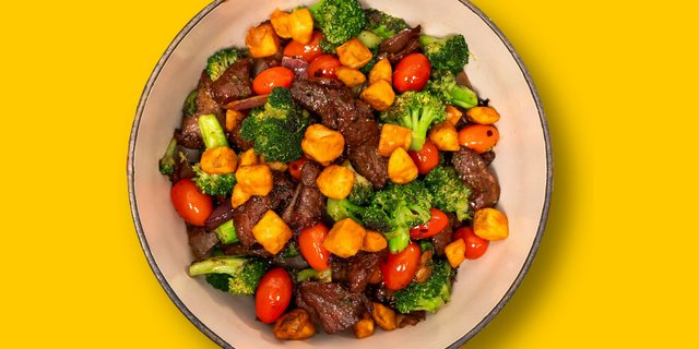 Beef & Broccoli Tray