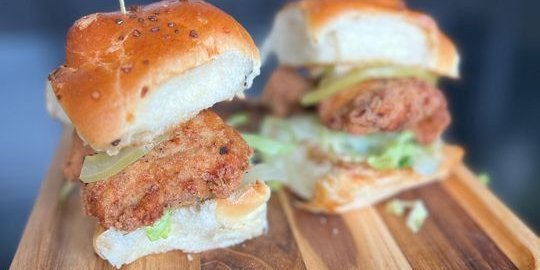 2 Fried Chicken Sliders