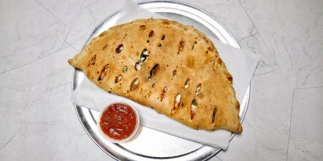 All Green Calzone