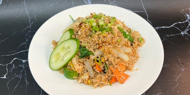 Spicy Basil Fried Rice Tray