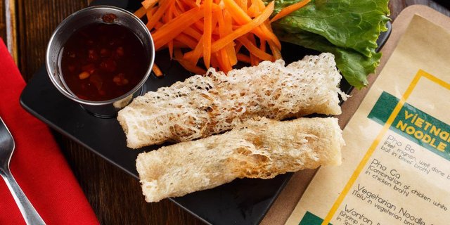 Mama Special Egg Rolls