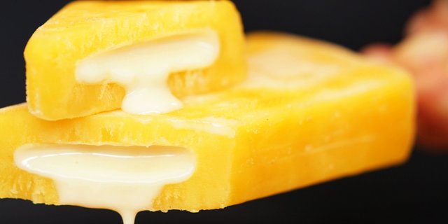 Passion Fruit Filled w/ Condensed Milk Paleta