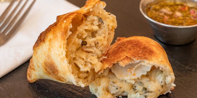 Fugazetta Empanada Tray