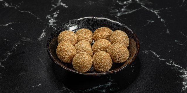 Sesami Mochi Balls