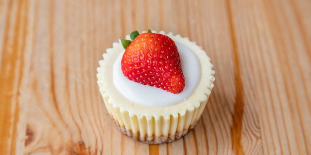 Classic Cheesecake Cupcake