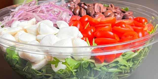 Arugula Bocconcini Salad