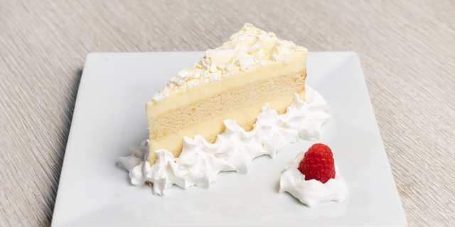 Limoncello Cake