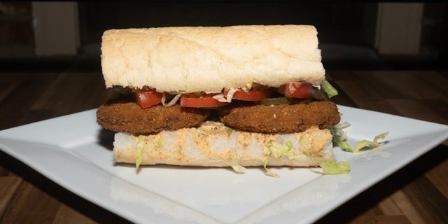 Crab Cake Po'boy Boxed Lunch