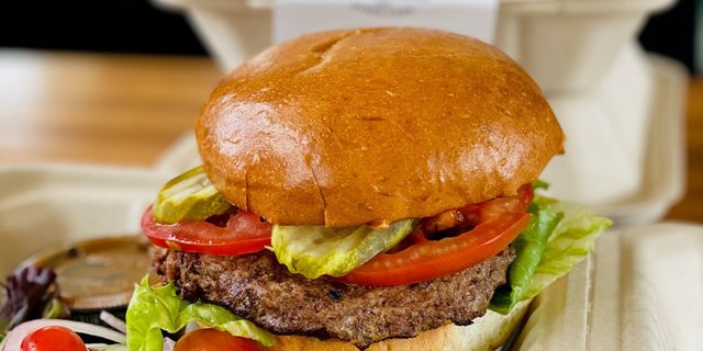 Classic Burger Boxed Lunch