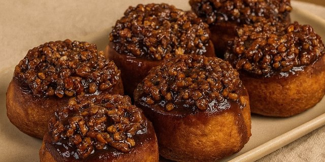 Cinnamon Pecan Sticky Buns