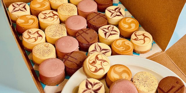Cheesecake Petite Assorted Box
