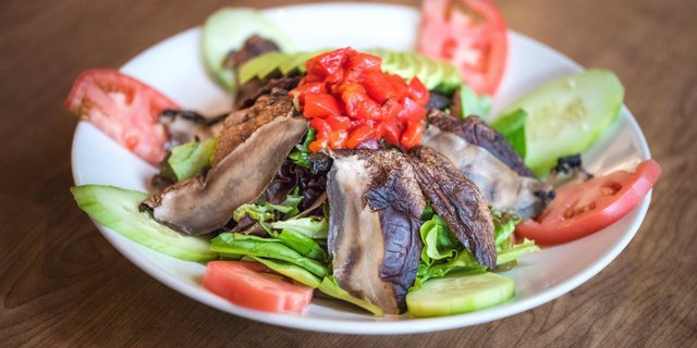 Grilled Portobello Mushroom Salad