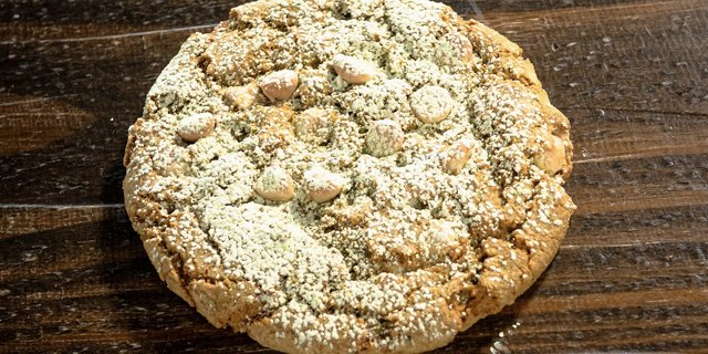 Matcha Chocolate Chip Cookie